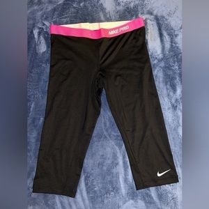 Nike Pro Capris
